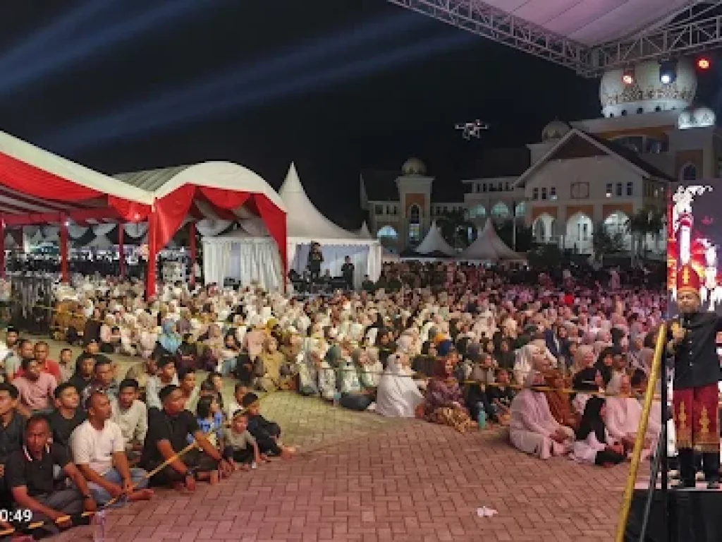 Dakwah Tgk Habibi Nawawi yang berlangsung di Lapangan Kantor Bupati Aceh Utara