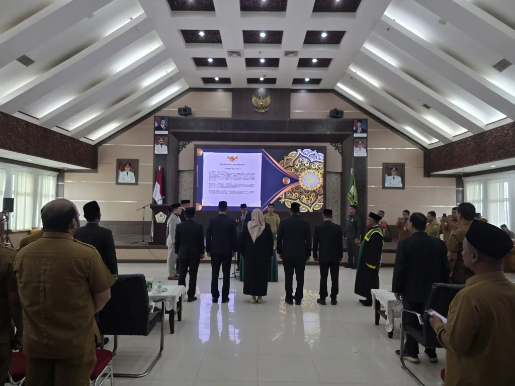 Foto: Sekda Aceh Utara, Dayan Albar melantik dan mengambil sumpah