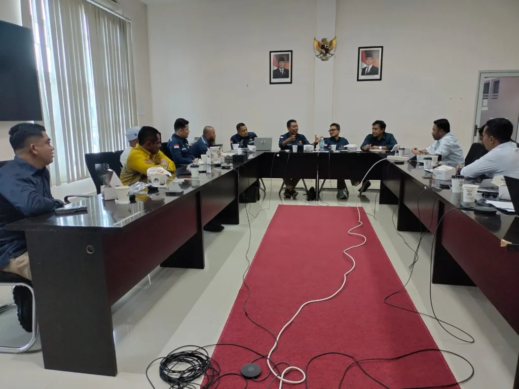 Foto: Rapat Koordinasi PT PEM bersama Wakil Kepala BPMA di ruangan Arun kantor BPMA tentang pengelolaan sumur Tua bersama Unsur Pimpinan Dewan dan Komisi III DPRK Aceh Utara