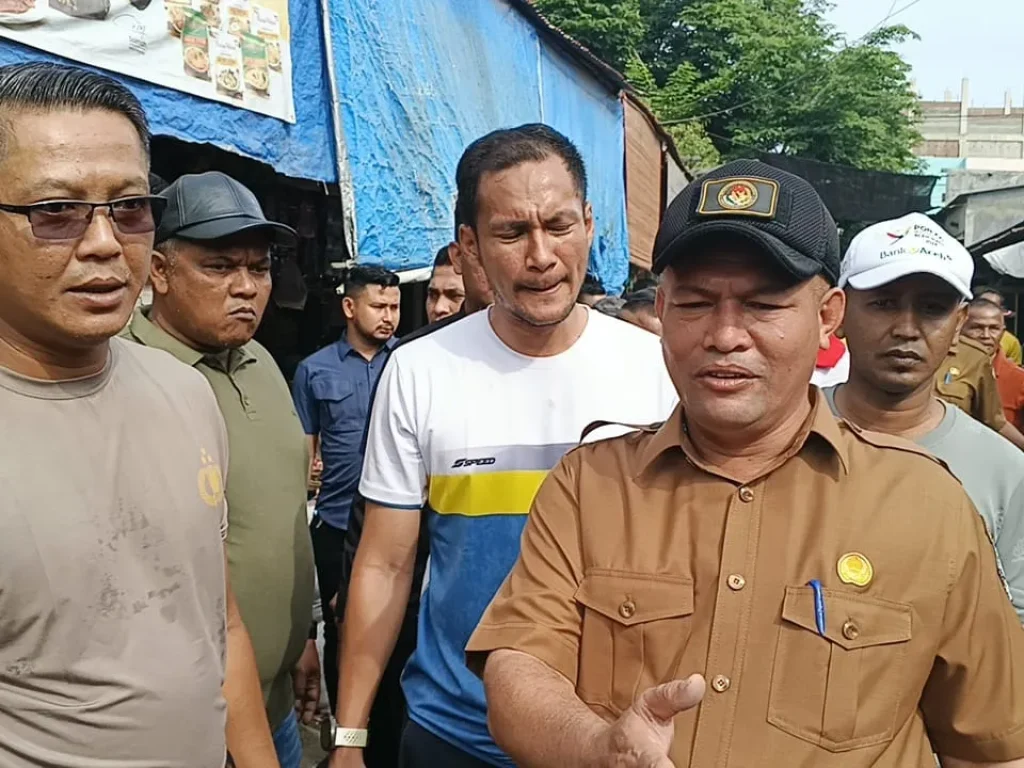 Foto: Bupati Aceh Utara bersama forkopimda saat gotong royong bersama di Kota Panton Labu, Aceh Utara. (Photo : Ist).