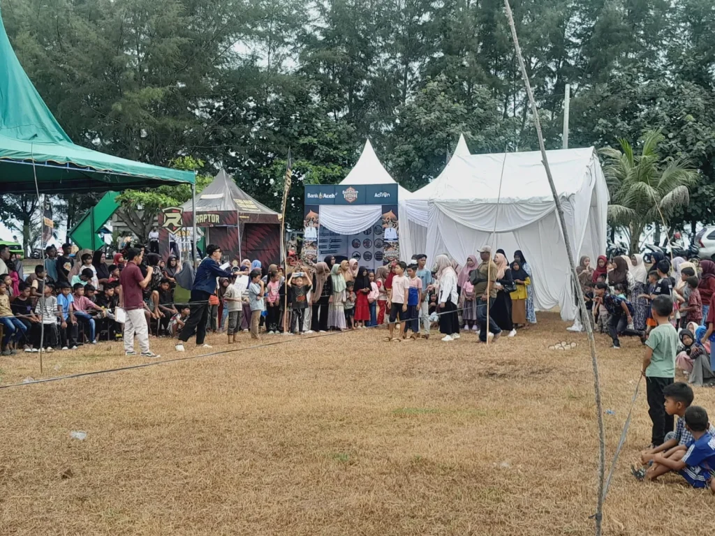 Foto: Suasana perlombaan Festival Bantayan 2025 yang diikuti ratusan paserta mayoritas anak-anak. (Photo : alman)