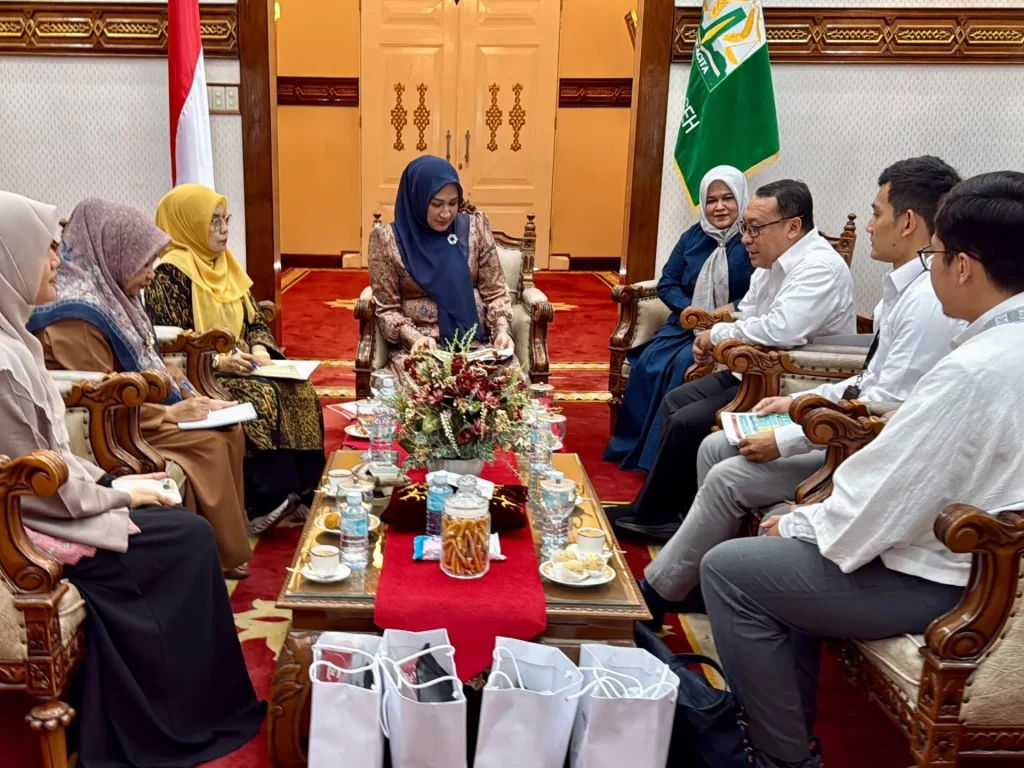 Foto: Ketua Dekranasda Aceh Marlina Muzakir, mengapresiasi Bank Indonesia yang akan menggelar ajang Karya Kreatif Indonesia 2026 dengan mengusung tema dan nuansa ke-Acehan