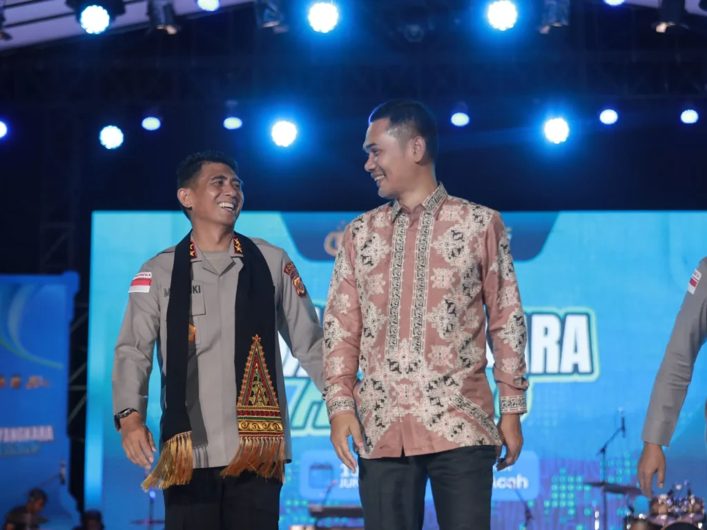 Foto: Sekretaris Daerah (Sekda) Aceh, M. Nasir, menghadiri pergelaran Bhayangkara Fest 2026 di halaman Mapolda Aceh, Senin (23/6/2026) malam.