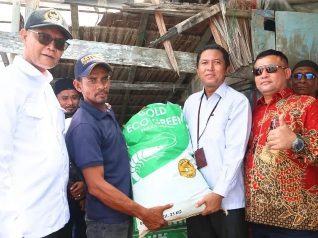 Foto: Bupati Aceh Utara dan KKP lepas bibit kerapu di gampong lancok