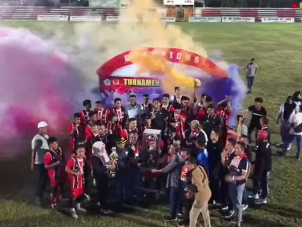 Foto: Kemeriahan Turnamen Bola Piala Bupati-Wakil Bupati Aceh Utara