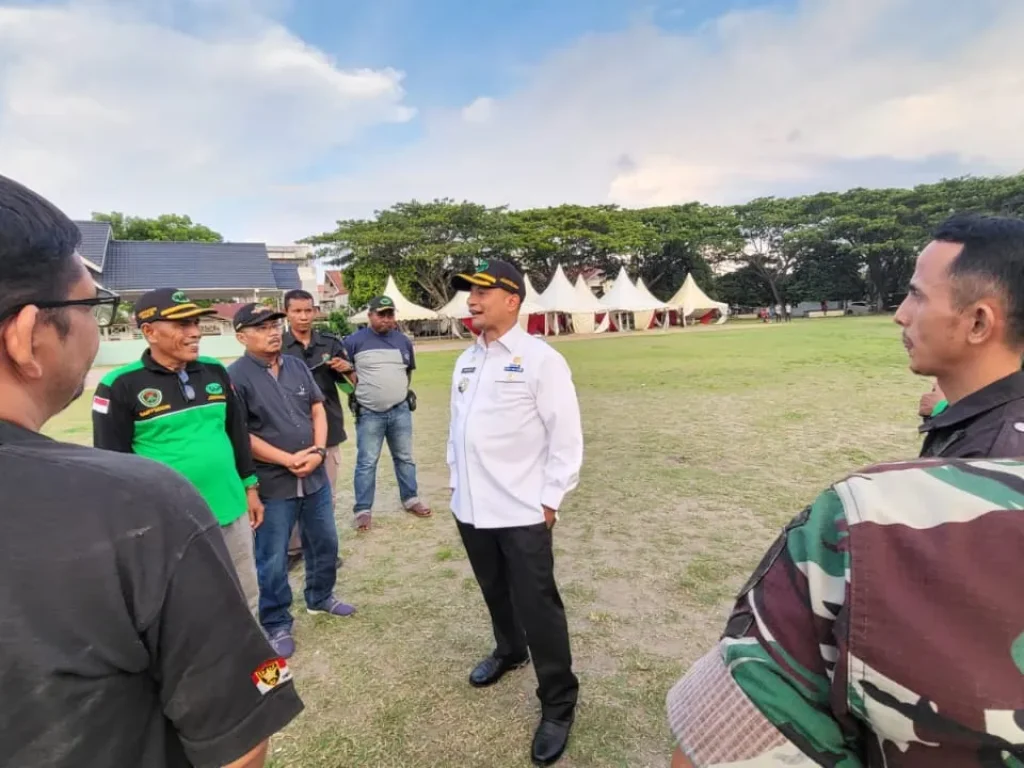 FOTO: Pj Walikota, Imran Tinjau Lokasi di Lapangan Hiraq
