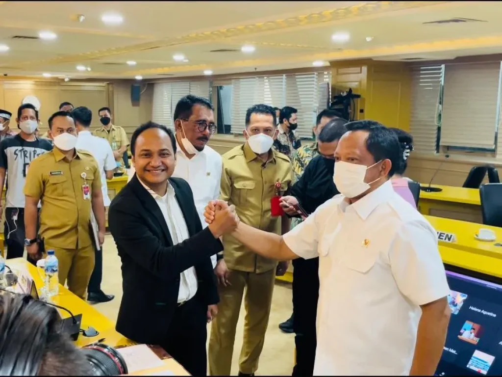 Foto: Fachrul Razi bersama Mendagri usai mengelar rapat Pemekaran