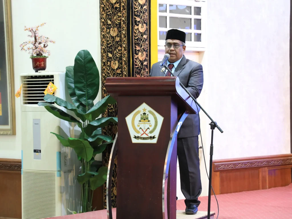 Foto: Penjabat Bupati Aceh Utara, DR. Drs. Mahyuzar, M.Si