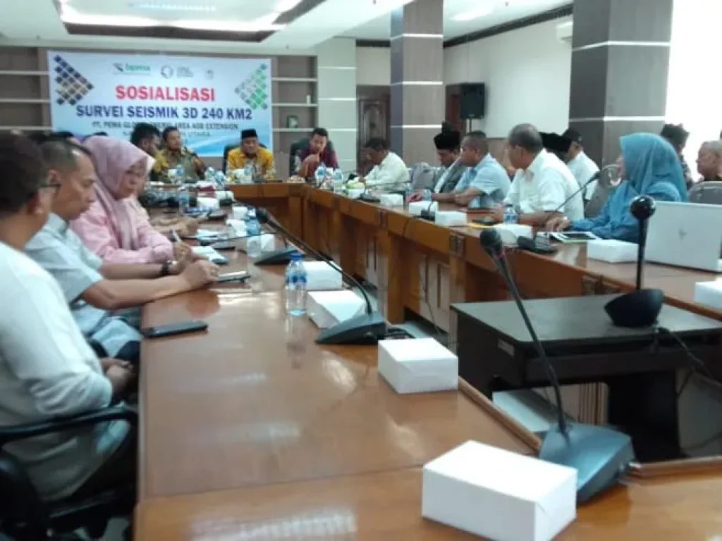 Foto: Manajemen perusahaan PT Pema Global Energi (PGE) kembali melakukan sosialisasi rencana kegiatan survei seismik 3D untuk mencari sumber-sumber gas alam baru di 13 kecamatan dalam wilayah Kabupaten Aceh Utara.