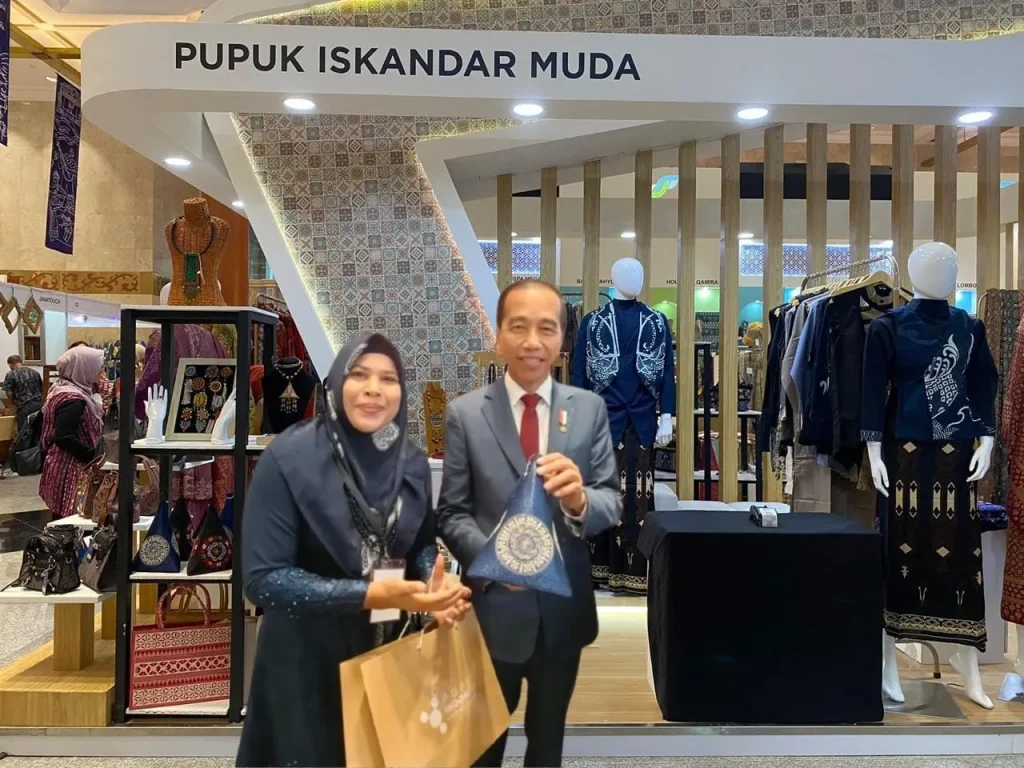 Foto: Presiden RI, Joko widodo mengunjungi stand UMKM PT PIM