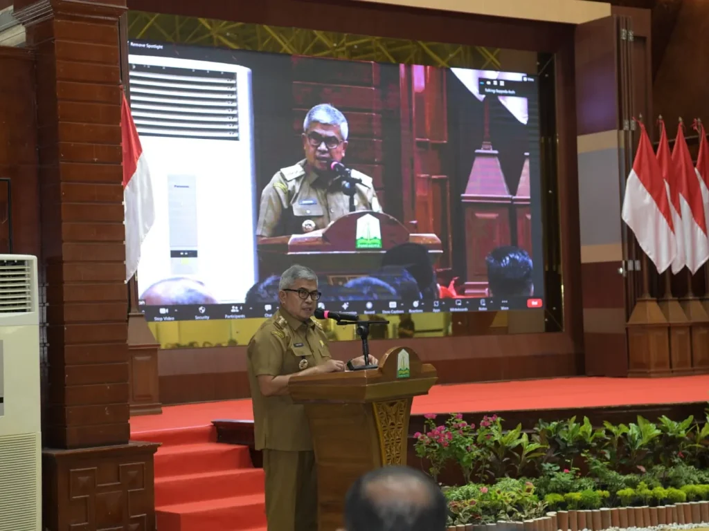Foto: Pj Gubernur Aceh, Bustami membuka secara resmi Musrenbang rencana pembangunan Jangka Panjang Aceh (RPJP) Tahun 2025-2045 di anjong monmata Banda Aceh, 26/4/2024
