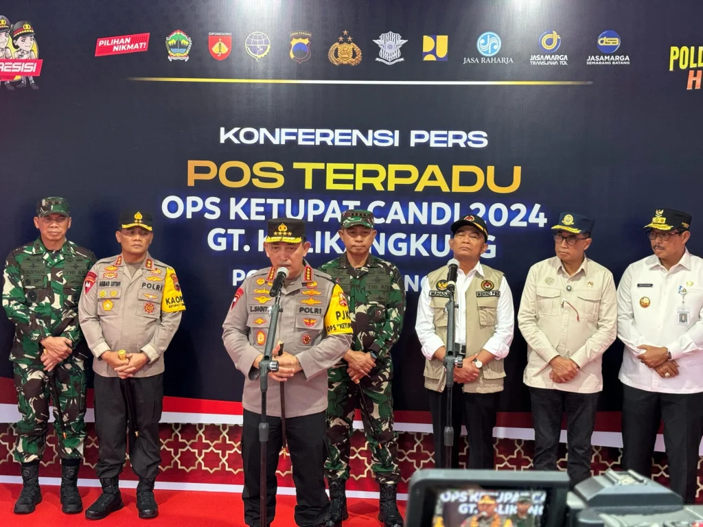 Foto: Kapolri Jenderal Listyo Sigit Prabowo menyampaikan di dipan awak media menyebut terdapat tiga hal utama yang menjadi prioritas dalam rangka persiapan mudik Lebaran 2024 di Jawa Tengah.
