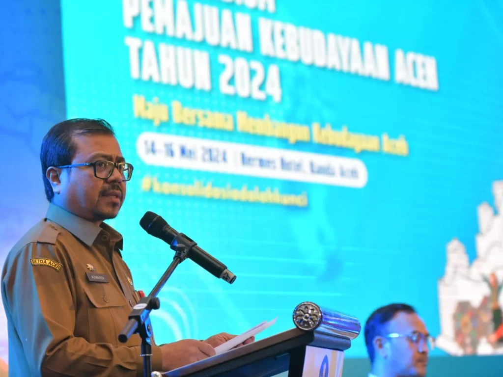Foto: Pj. Sekda Aceh, Azwardi AP Membuka Rapat Konsorsium Pemajuan Kebudayaan Aceh Tahun 2024 " Maju Bersama Membangun Kebudayaan Aceh" di Hermes Palace Hotel, Banda Aceh, Selasa, 14/05/2024.
