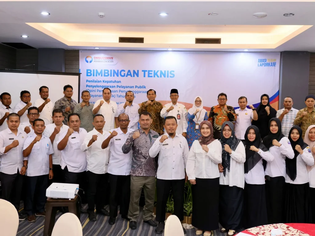 Foto: sisten III setda Aceh Iskandar Ap menghadiri dan Memberi Sambutan pada Acara Bimbingan Teknis Penilaian Kepatuhan Penyelenggaraan Pelayanan Publik Tahun 2024, Rabu 22 /5/2024 di hotel Kriyad Muraya