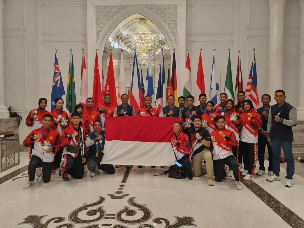 Foto: Tim Terjun Payung Polri yang tergabung dalam Timnas Terjun Payung Indonesia mengikuti Kejurnas Asia dan Kejuaraan Dunia 5th FAI World Cup Indoor Skydiving and 1st FAI Asian Indoor Skydiving Championships. Kejuaraan yang digelar mulai 16-20 April 2024 di Go Airborne Indoor Skydiving Macau China yang diikuti 30 negara untuk kejuaraan dunia dan 10 negara untuk kejuaraan Asia.