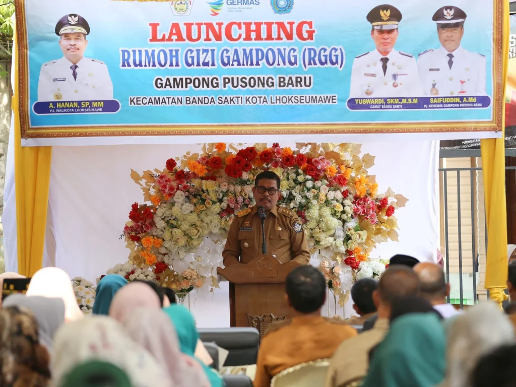 Foto: Pemerintah Kota (Pemko) Lhokseumawe melakukan Launching Rumoh Gizi Gampong (RGG) serta Sosialisasi Gerakan Pilah Sampah dari Rumah dan Pengelolaan Sampah di Gampong Pusong Baru, Kecamatan Banda Sakti. RGG sendiri menyediakan konsultasi gizi, makanan, program edukasi, dan layanan kesehatan.