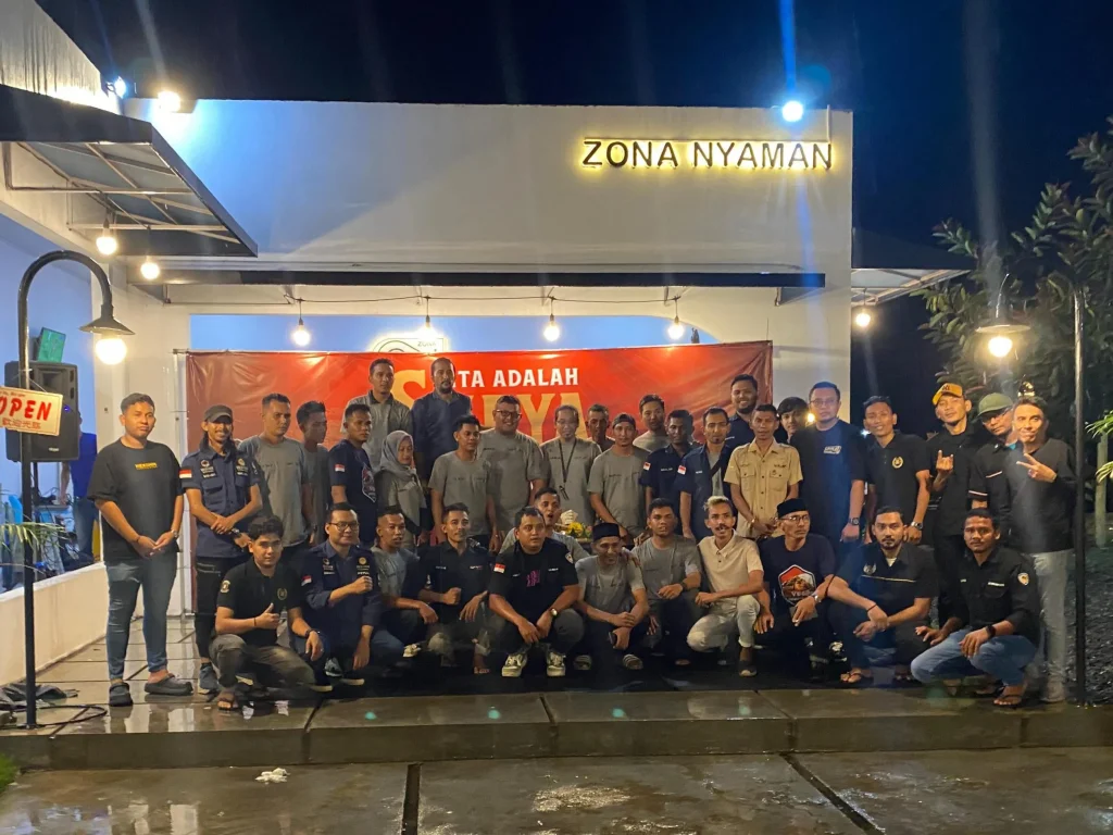 Foto:  Komunitas civic ferio aceh (CFO) menggelar acara anniversary yang ke-8 tahun, yang bertempat di cafe zona nyaman bireuen Sabtu (14/09/24)