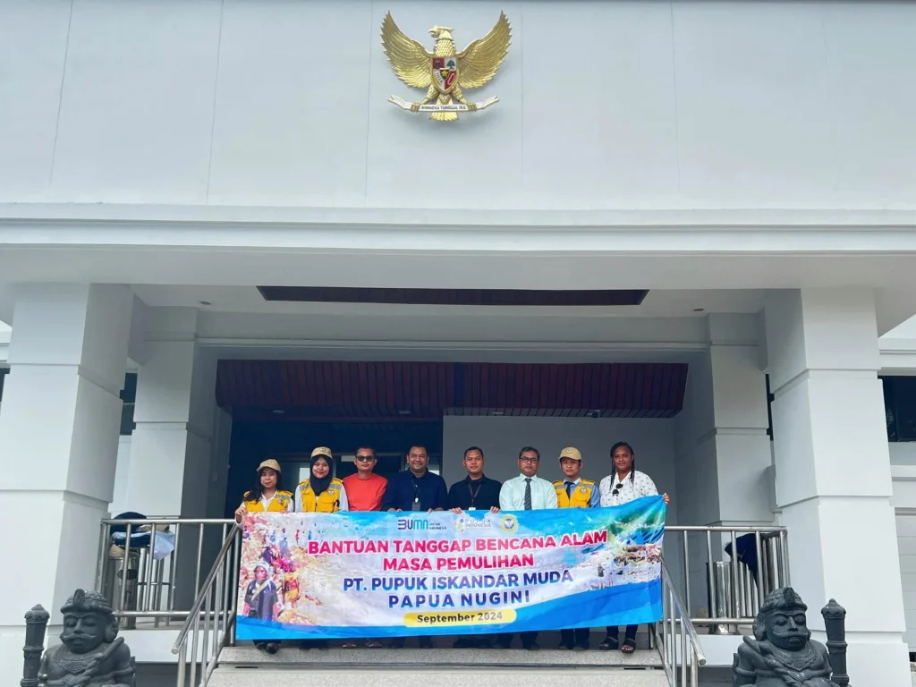 Foto: PT Pupuk Iskandar Muda menyalurkan bantuan masa pemulihan pasca terjadinya bencana tanah longsor yang terjadi pada beberapa wilayah di Negara Papua Nugini