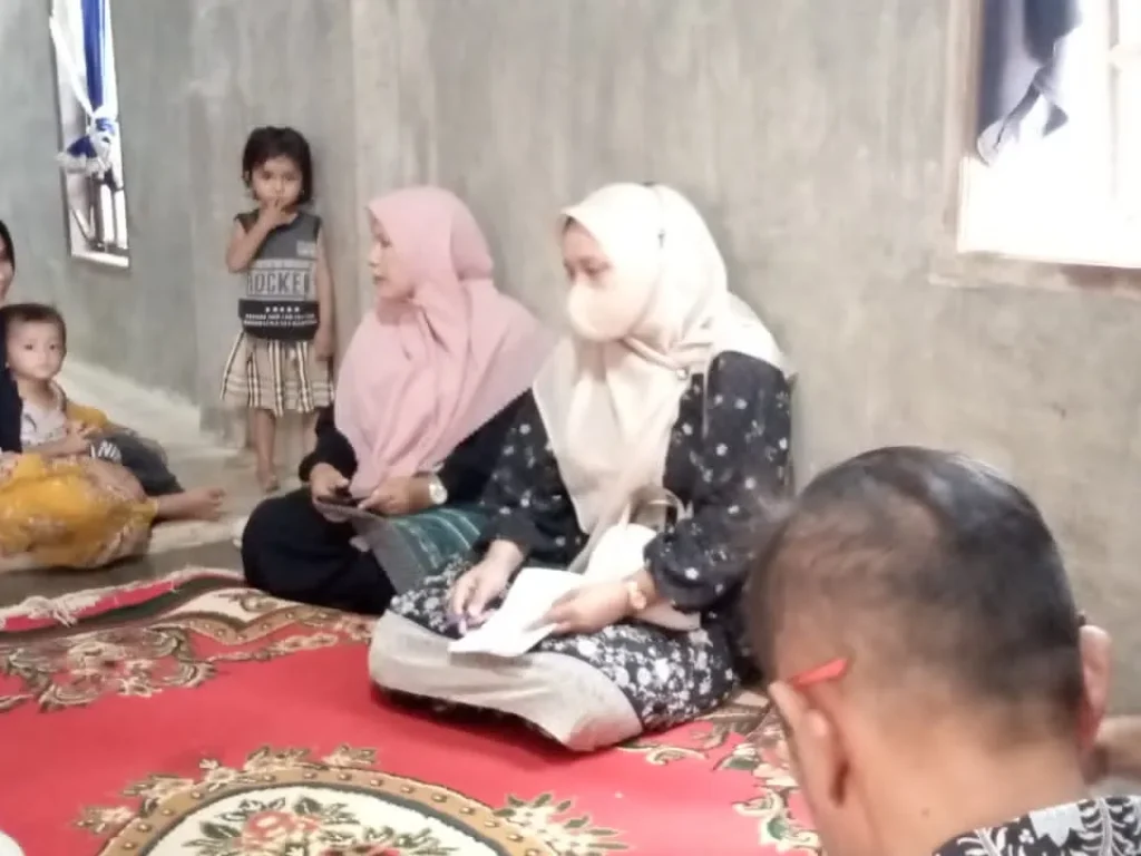 Foto: DPMPPKB Aceh Utara Audit Kasus Stunting di Kecamatan Sawang
yang berlangsung dirumah warga
