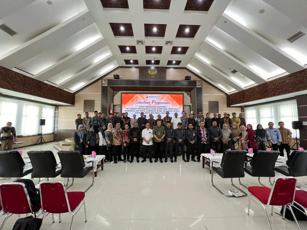 Foto: Panitia Pengawas Pemilihan (Panwaslih) Aceh menggelar sosialisasi pengawasan dengan Panitia Pengawas Pemilihan kecamatan (Panwaslihcam) se-kabupaten Aceh Utara, bertempat di aula setdakab kabupaten Aceh Utara, kamis (17/10/24).