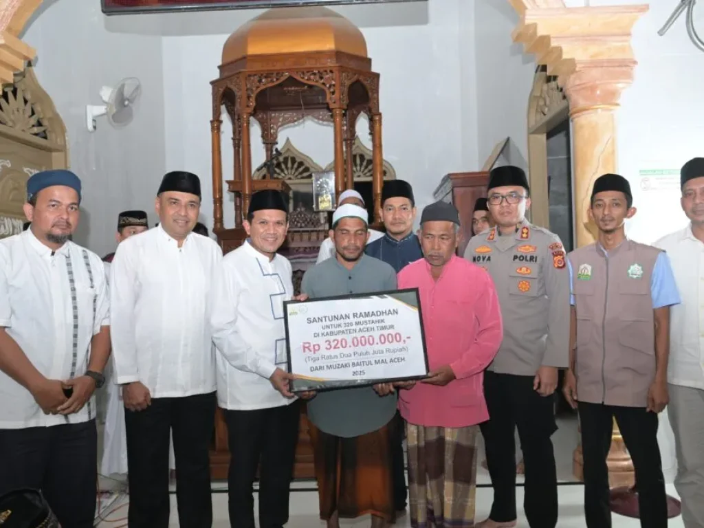 Foto: Wakil Gubernur Aceh, H. Fadhlullah, SE, memimpin Safari Ramadan pemerintah Aceh di Masjid Manzilul Minan di Gampong Seunebok Baroh, Kecamatan Darul Aman, Kabupaten Aceh Timur, Jumat 14/03/2025.